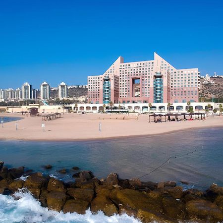 Almog Beach Apt Hotel מלון דירות אלמוג ביץ' Haifa Exterior photo