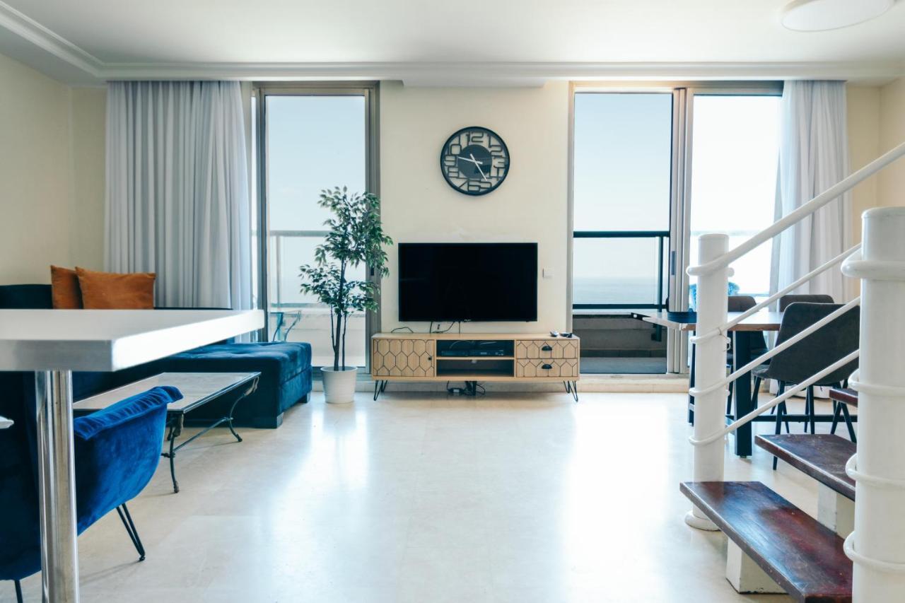 Almog Beach Apt Hotel מלון דירות אלמוג ביץ' Haifa Exterior photo