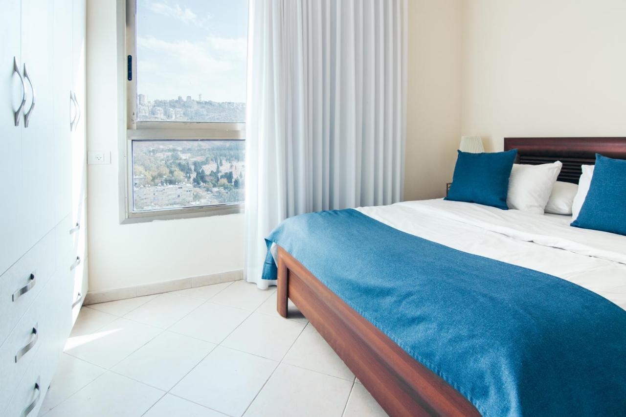 Almog Beach Apt Hotel מלון דירות אלמוג ביץ' Haifa Exterior photo